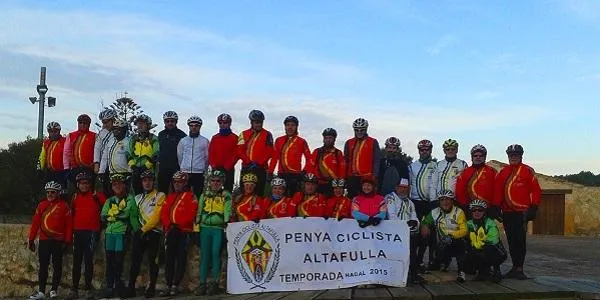 Més d’una trentena de ciclistes participen en la sortida de Nadal de la Penya Ciclista d’Altafulla