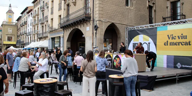Condemnen l'Ajuntament de Vic per exigir un nivell de català massa alt en una oposició municipal