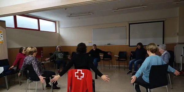 Obertes les inscripcions per participar en dos tallers de ioga en cadira i pilates a Altafulla
