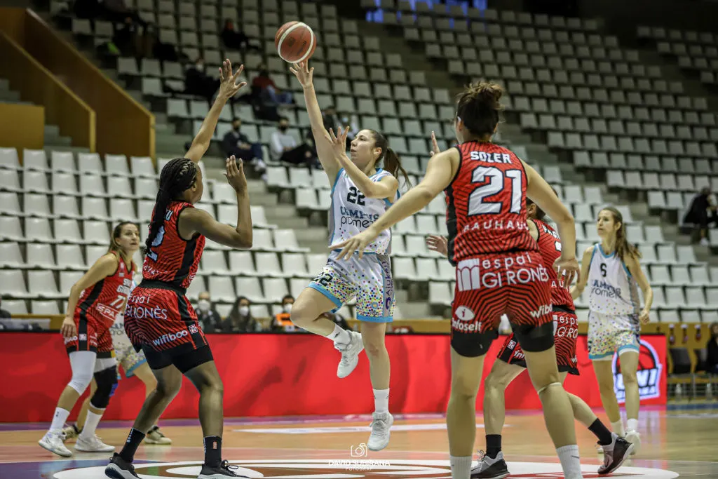 Laia Flores s’incorpora a l’Spar Girona