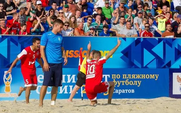 Llorenç Gómez i Eduard Suárez defensen els colors del Lokomotiv i l’Alliance en la Copa de Rússia