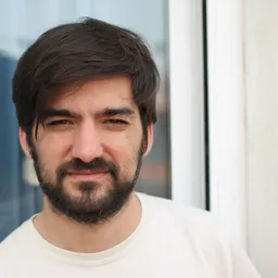 Entrevistes de la Justa del 21/3/2019 — Dia Mundial de la Poesia: entrevista a Gerard Vilà (Premi Amadeu Uller), agenda a Sant Just (Brossa, Rosa Fabregat) i tertúlia sobre el fàrmac "Homo amic" - episode art