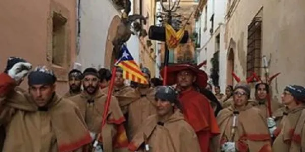La Policia Local d’Altafulla es nega a obrir pas al Correfoc dels Diables per dur estelades