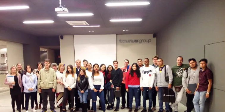 Alumnes de La Salle de la Seu d'Urgell s'informen sobre l'oferta laboral de Taurus Group d'Oliana