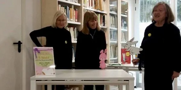 Les Germanes Miró presenten un ninot del Pepitu a la canalla