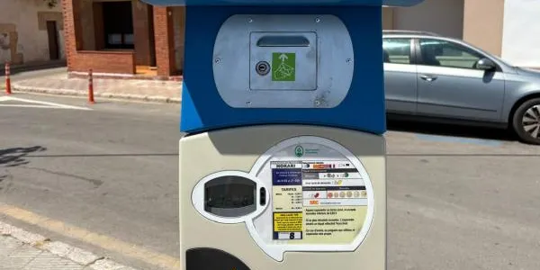 Els empresaris turístics d’Altafulla reclamen tres hores de gratuïtat de la zona blava al migdia