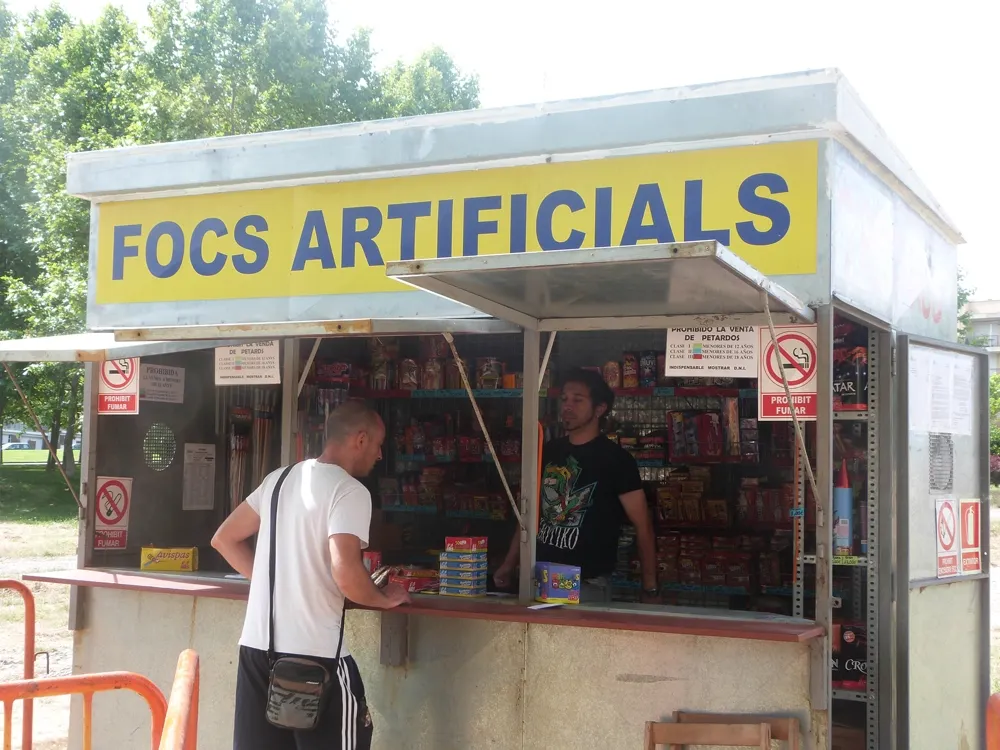 Ja es poden comprar petards a 8 parades autoritzades a Rubí