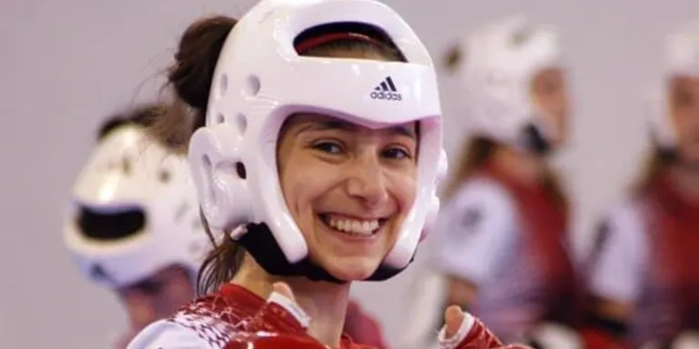 Adriana Cerezo aconsegueix la primera medalla per Espanya