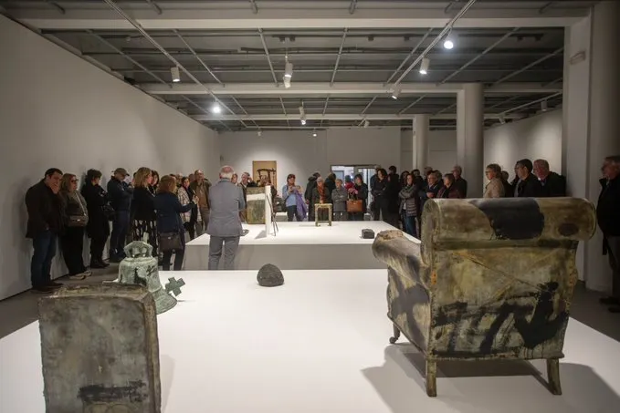 Nova activitat paral·lela amb motiu de l’exposició “Tàpies. Bronzes intervinguts”