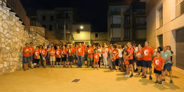 Prop d’un centenar de persones descobreixen els racons (des)coneguts del carrer Major