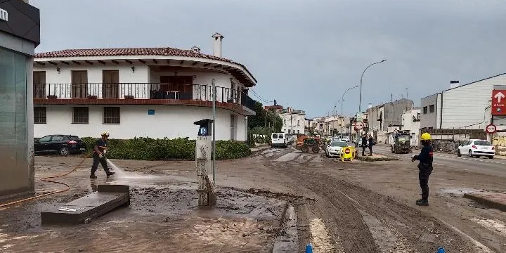 Un grup de 3 voluntaris de Protecció Civil de Caldes marxa avui a Pineda de Mar per ajudar als afectats pels aiguats