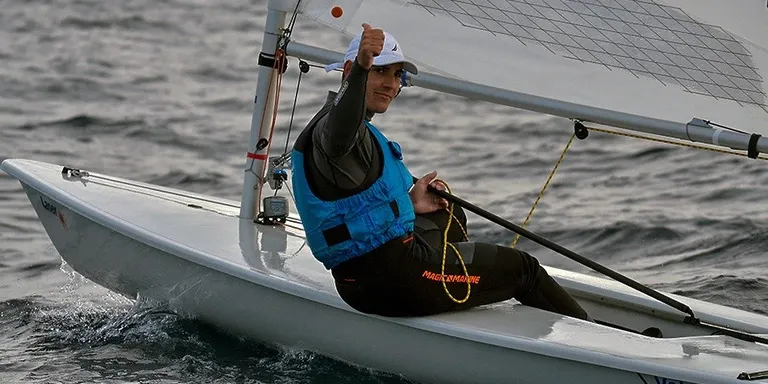 Ricard Castellví, del Club Nàutic Cambrils, guanya la 45a Christmas Race de Palamós en Ilca 7