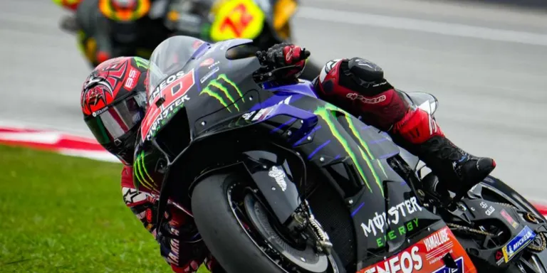 Pecco Bagnaia frega el títol mundial de MotoGP