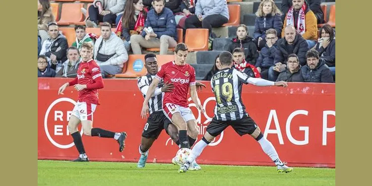 El Nàstic i el Sabadell protagonitzen un derbi català entre pols oposats