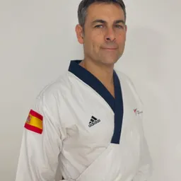 Entrevista a l'Alberto Bonilla responsable i professor de l'Escola Taekwondo Sesrovires. 8è Dan - episode art