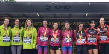 El CA Manresa es penja la medalla de plata a l'estatal de mitja marató