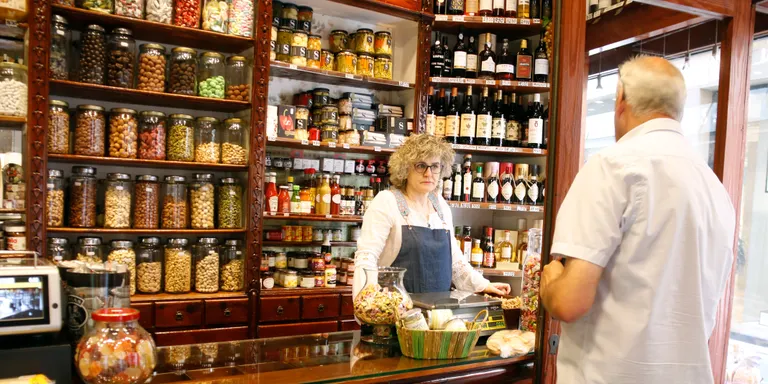 Vic lluirà els comerços emblemàtics i centenaris amb un web i rutes guiades