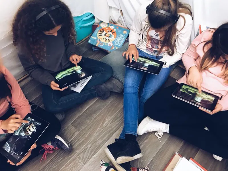 La biblioteca organitza una xerrada per a famílies i docents sobre la ficció digital infantil i juvenil