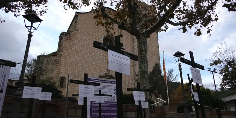 NOU REPORTATGE: Art i reivindicació en el Dia Internacional per a l’Eliminació de la Violència envers les Dones