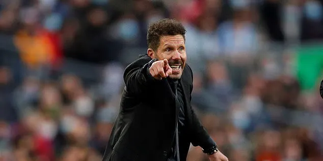 POLÈMICA / Simeone protagonitza l'anècdota del partit