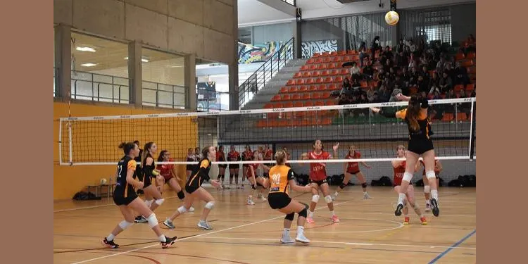 El CEVOL Torredembarra debuta amb una contundent victòria davant el Vikings Prat ‘Blanc’ en la fase de permanència (3-0)