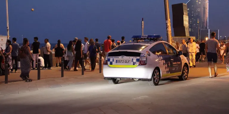 Barcelona tindrà una nova unitat nocturna de la Guàrdia Urbana abans que acabi l'any i en preveu per als deu districtes