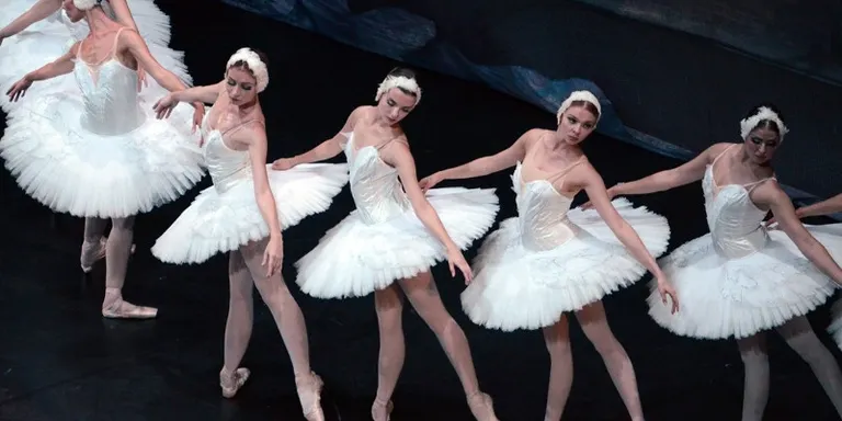 Sortegem invitacions per veure “El lago de los cisnes” al “notRubí”