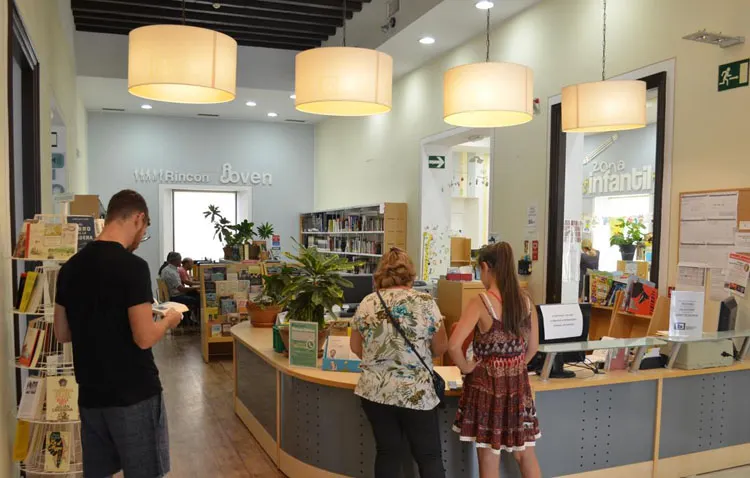 La magia de la Biblioteca de Utrera en las ondas de COPE gracias a «Utrera es Cultura»