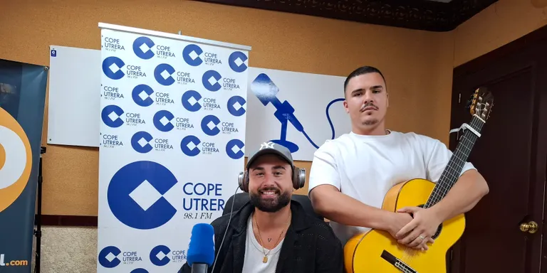 David Rubia presenta en COPE Utrera su nuevo tema 'Mi Canastera'