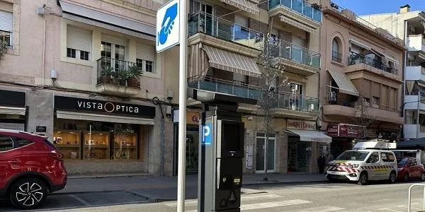 Entren en funcionament els nous parquímetres de Torredembarra