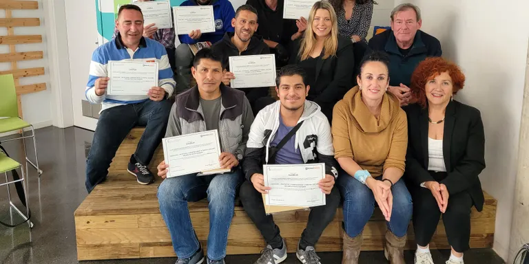 Els 15 alumnes que han fet el curs d’instal·lacions solars fotovoltaiques ja tenen el seu diploma