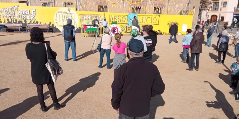 El Grup d'Entitats per la Independència denuncia la resposta policial al mural de la paret del sindicat