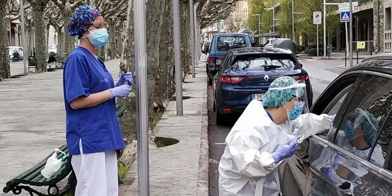 Proves de PCR sense entrar al Sant Hospital, només per a casos indicats per epidemiologia