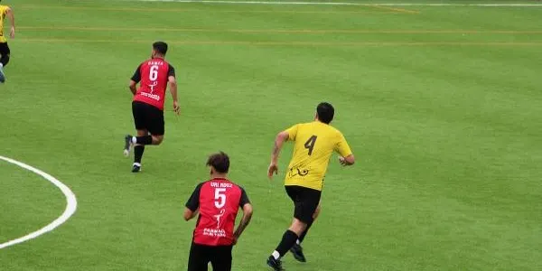 El CE Altafulla desaprofita tres gols davant el Vendrell i suma un empat que l’allunya de la promoció (3-3)