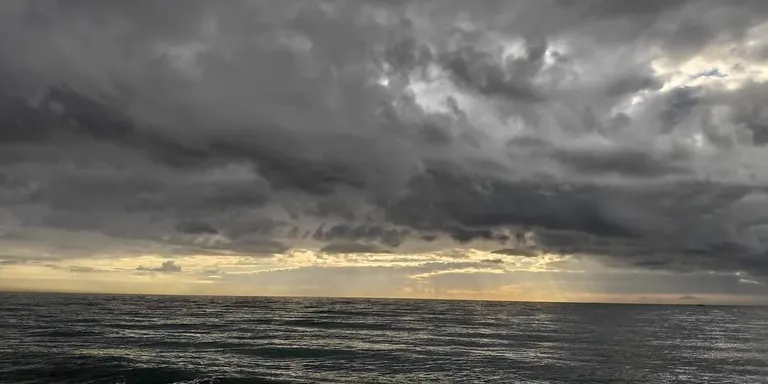 Inestabilitat, pluges i temporal marítim