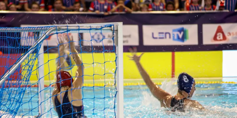 Comença el play-off de la Divisió d’Honor femenina de waterpolo