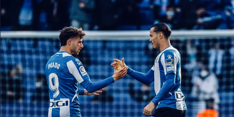 Remuntada històrica de l’Espanyol davant el Llevant (4-3)