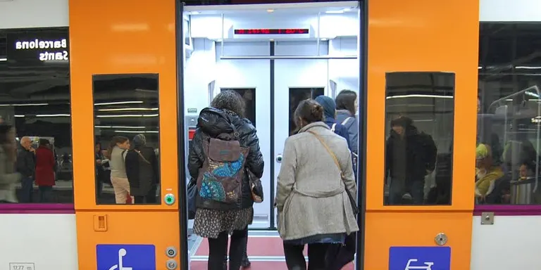 Renfe adapta els trens a les persones amb mobilitat reduïda