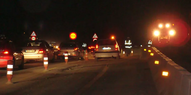 Esllavissades i problemes de trànsit a la N-145 per una voladura a Anserall