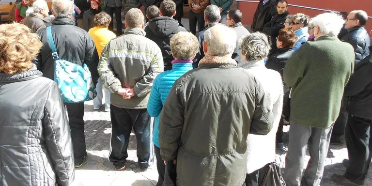 Minut de silenci a la Seu per les víctimes de l'accident aeri als Alps