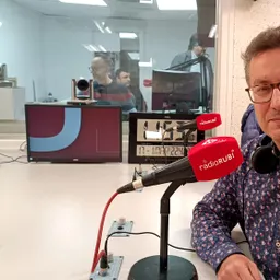 #1629 - Ajudes per 25 instal·lacions fotovoltaiques en equipaments municipals - episode art