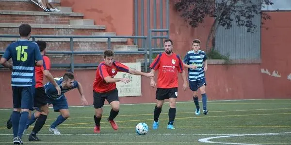 L’Atlètic Roda de Barà es retroba amb la victòria al camp de l’Arboç amb dos gols de Tommy Anguita