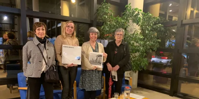 El fotògraf calderí Ramon Masats cedeix 9 llibres al Fons Local de la Biblioteca de Caldes