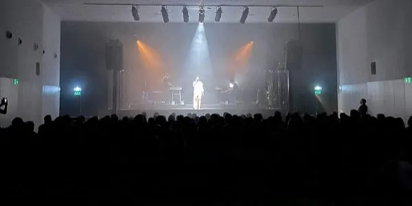 La Violeta viu l’estrena esperada amb un concert “vibrant i ple d’emoció” de Maria Arnal i Marcel Bagés