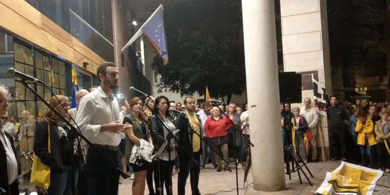 La concentració en contra de la sentència va aplegar 2000 calderins