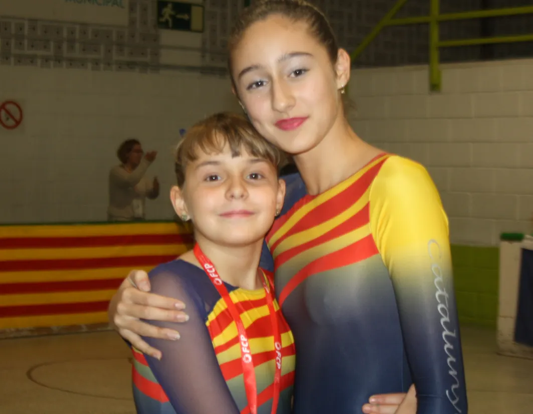 Dues patinadores del Club de Patinatge Artístic, al Campionat de Catalunya aleví-infantil