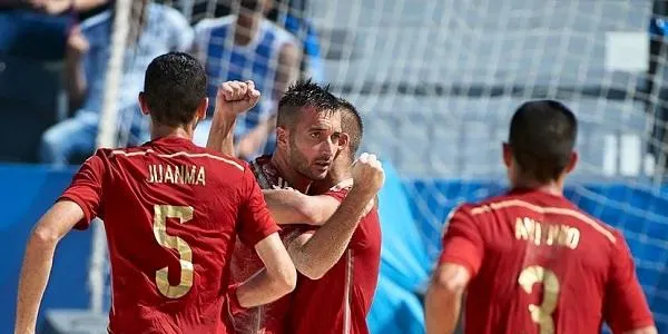 El torrenc Llorenç Gómez es juga avui amb la selecció espanyola el passi a la semifinal de futbol platja dels Jocs Europeus de Bakú