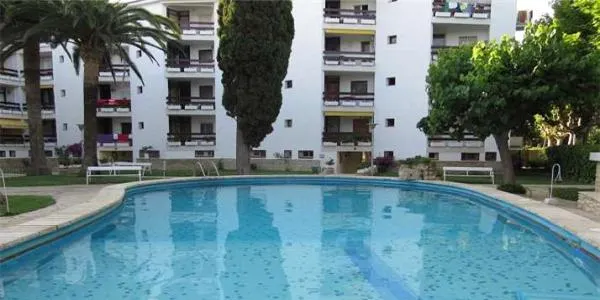 L'Associació d'Apartaments Turístics de Tarragona impugna judicialment l'ordenança de Roda de Berà respecte a aquests allotjaments