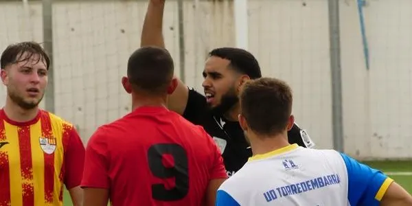 Empat estèril en el primer derbi del Baix Gaià del curs entre el Torredembarra i la Riera (1-1)