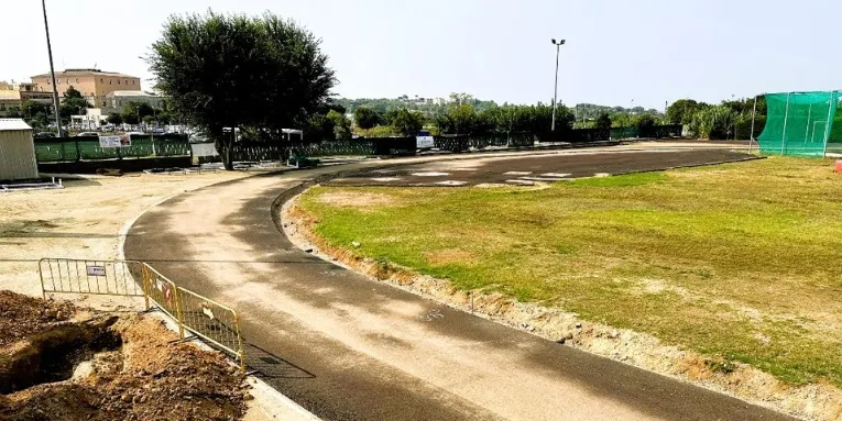 Petit retard en les obres de la pista d'atletisme